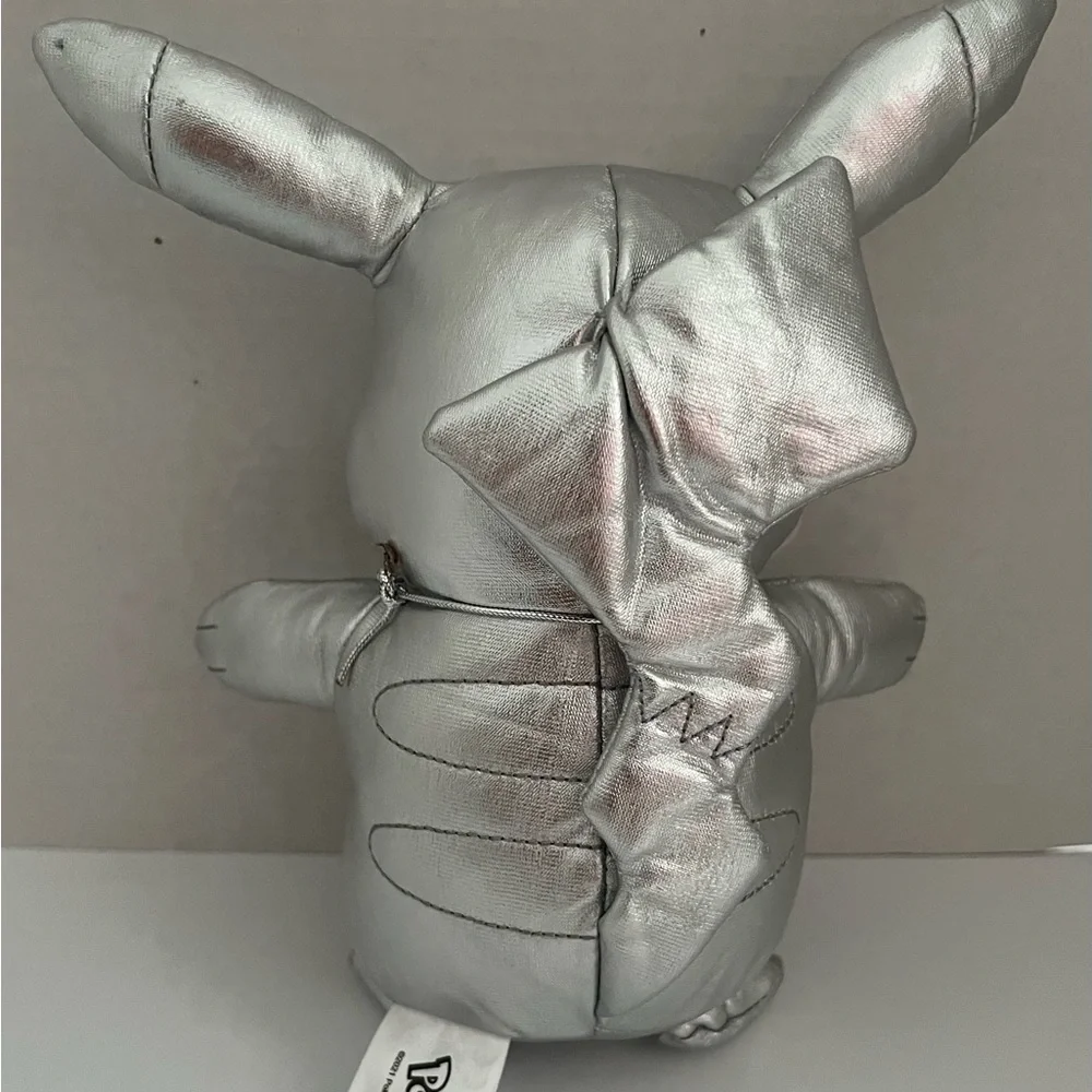 2021 Pokémon 8” Silver Pikachu 25th Anniversary Plush Cuddly Shiny Silver NWT